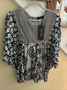 YOUNG THREADS NWT Top Black White grey Small Embroidrred